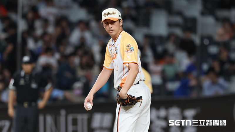 中職37年例行賽,統一獅後援投手高塩將樹。(圖/記者劉彥池攝影)