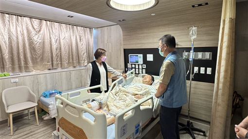 輾斷警腿…毒駕男竟「拎2盒水果」突襲！