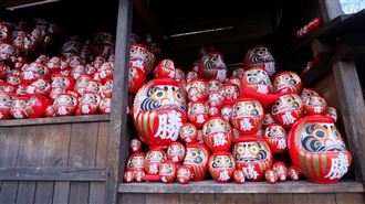 她到日本寺廟參拜「將達摩放臥室」做惡夢