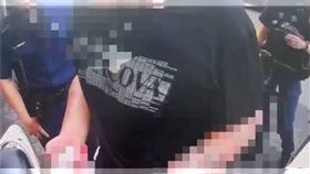 紅線違停竟扯出毒駕案，基隆男主動交出喪屍煙彈仍難逃法網遭逮。（圖／翻攝畫面）