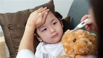 腸病毒升溫！專家建議幼兒「穩穩打」疫苗