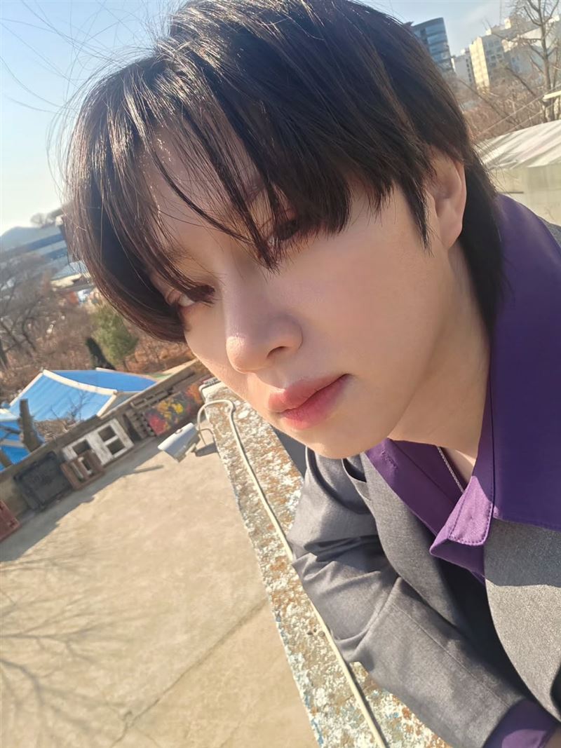 Super Junior成員金希澈都忍不住直呼,看《鐵拳教育》看到差點罵髒話。(圖/翻攝自IG @heenim)