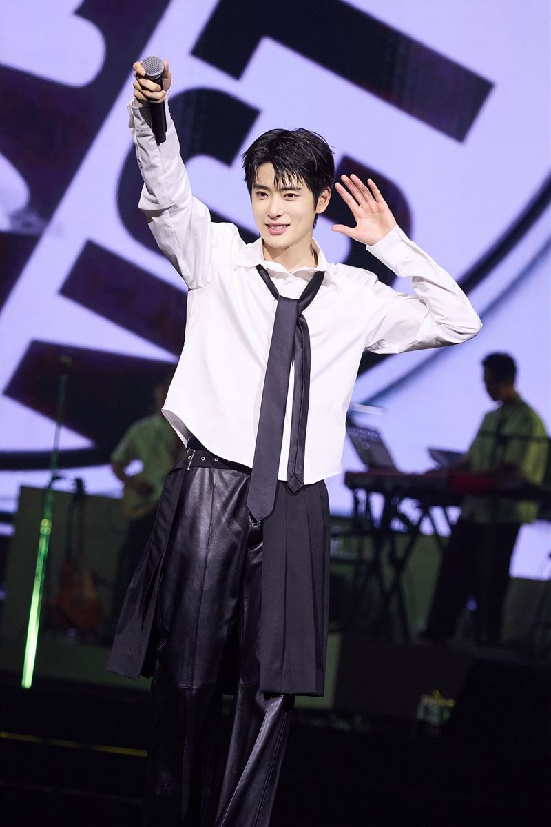 NCT成員JAEHYUN退伍後正式回歸舞台,即將來台開唱。(圖/2026 SM ENTERTAINMENT CO., Ltd. ALL RIGHTS RESERVED.)