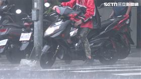 梅雨 下雨 天氣　雨天　騎士（示意圖／資料照）