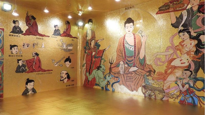 馬賽克拼貼出金碧輝煌。(圖/翻攝自花蓮縣豐濱鄉公所粉絲專頁)