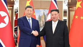 中國國家主席習近平到北韓訪問，8日與北韓領導人金正恩舉行會談（圖／翻攝自中國外交部網站）