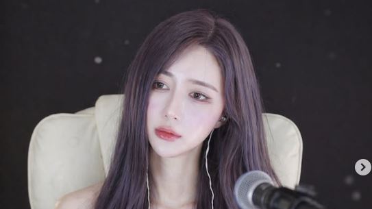 甜美歌手驟逝得年27歲 最後貼文惹鼻酸