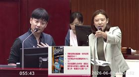 何孟樺質詢時和殷瑋大吵，讓她氣炸說現在到底誰是市長（圖／翻攝畫面）
