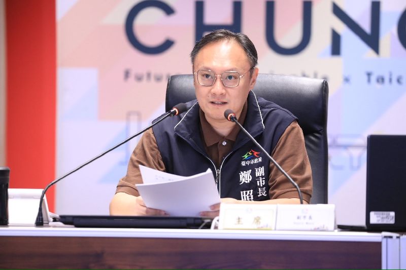 鄭照新表示,2025年中央地方聯合稽查專案,油廠名單由食藥署指定,無中聯油脂。(圖/台中市政府提供)