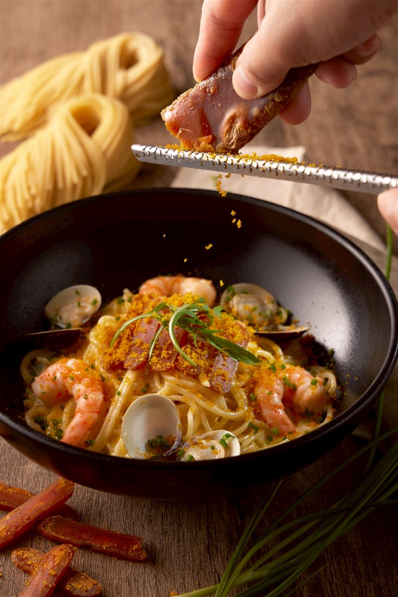 「烏魚子奶油海鮮義大利麵」限時1個月開吃。(圖／BEPPIN PASTA提供）