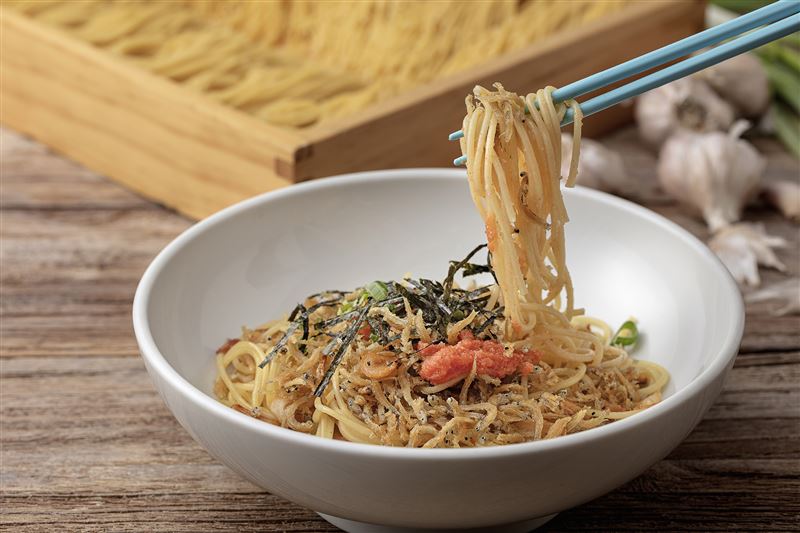 BEPPIN PASTA酥炸吻仔魚明太子麵(圖／BEPPIN PASTA提供）
