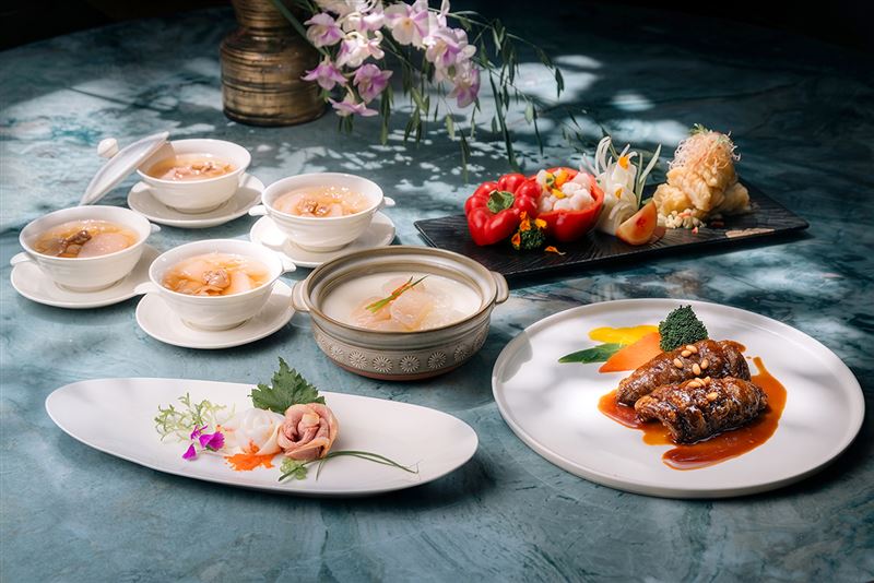 「國宴輕嚐四人組合餐」從前饌到甜點完整呈現國宴料理的層次之美。（圖／飯店旅宿業者提供）