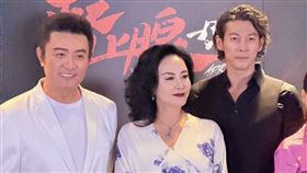 李㼈（左）出席電影首映會，提及曾和他是演父子的傅子純。（圖／記者王培驊攝影）