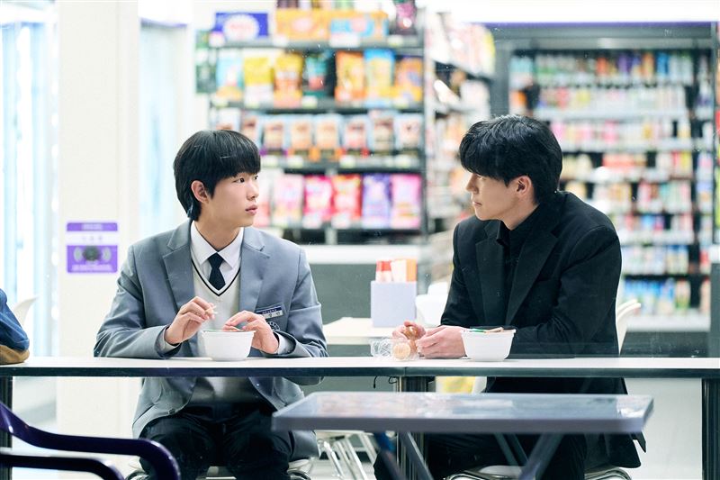 韓劇《鐵拳教育》上線後話題不斷。(圖/Netflix提供)