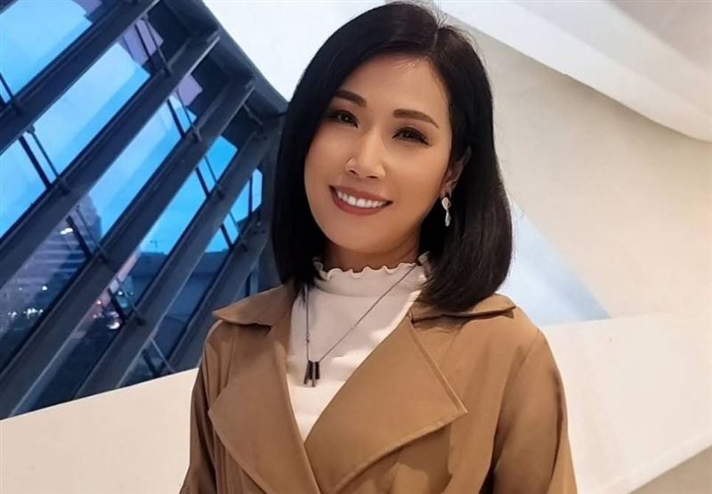 余秀娟舞台驚魂。（圖／百福銓盛娛樂 提供）