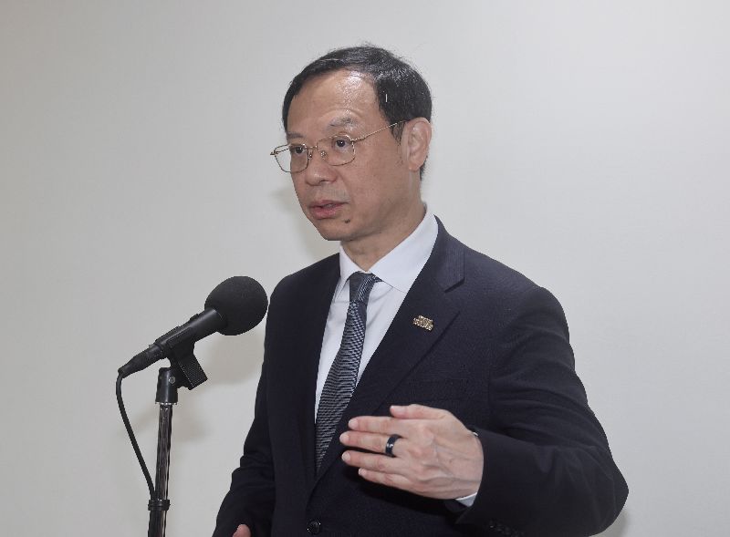 療衛福部長石崇良日前在立法院表示,醫療科技進步與模式改變,在家住院規劃擴及全癌別的癌症化療,首次在醫院進行後,經醫師評估可改居家治療,預計下半年上路