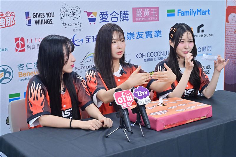 韓籍女神私下同居竟互不理睬,李素泳笑認:回家就變陌生人。(圖/ofiii歐飛影音平台提供)