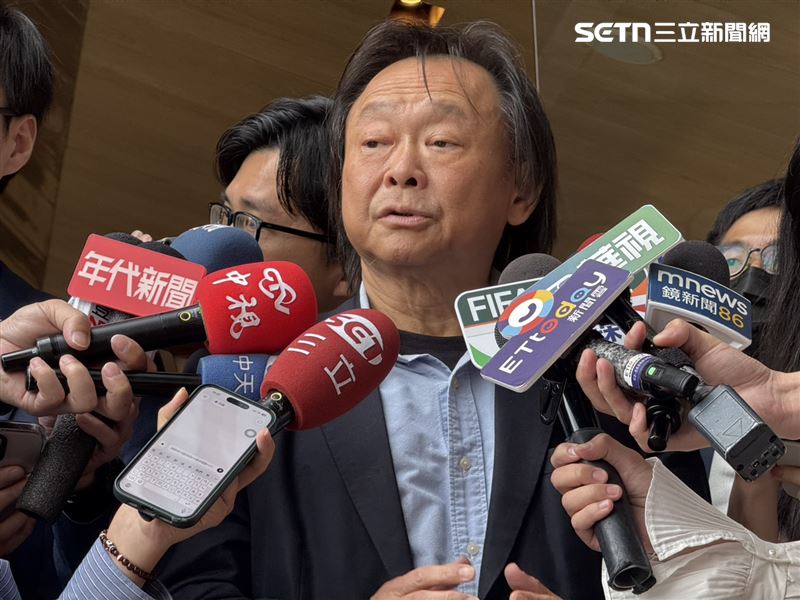 民進黨立委王世堅出席中執會前受訪（圖／記者劉秀敏攝影）