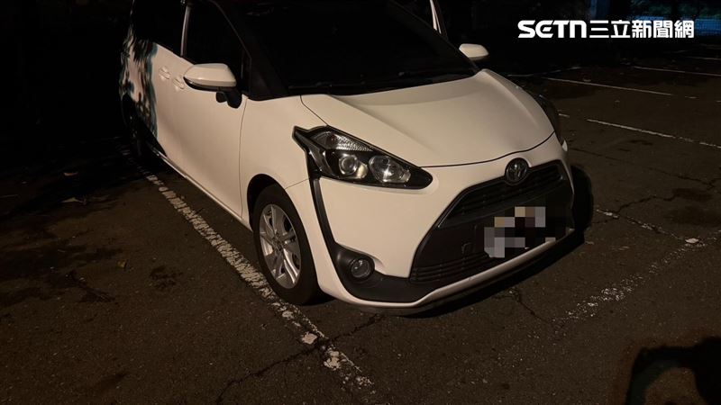 後方7輛車輾壓造成車損。（圖／翻攝畫面）