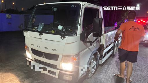 載床墊出包變「國道陷阱」7車輾到都出事