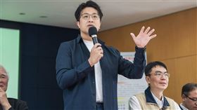 吳靜怡分析，對沈伯洋而言，殷瑋的強勢登場是一把雙面刃。（圖／翻攝自沈伯洋臉書）