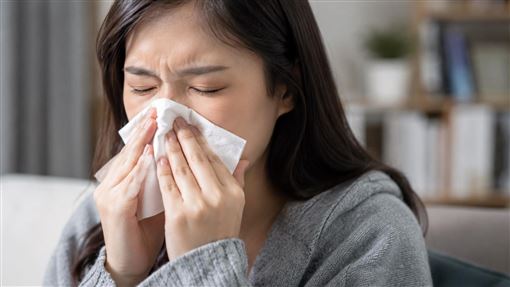 起床就鼻塞！3元凶曝 擤鼻涕錯誤害中耳炎