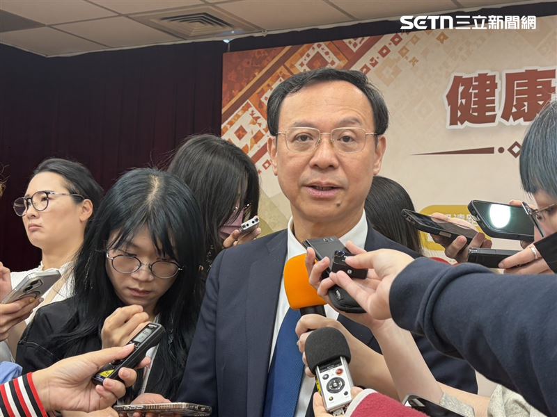 金管會與業者談「一日手術」理賠等討論沒共識，石崇良喊話業者「轉念」。（圖／記者簡浩正攝影）