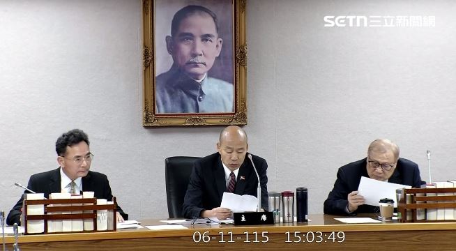 韓國瑜主持黨團協商研商「公職人員選舉罷免法第二十六條條文修正草案」案。（圖／翻攝畫面）