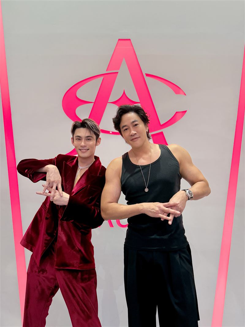何潤東（右）與陳奕同台。（圖／艾瑞克艾斯提供提供）