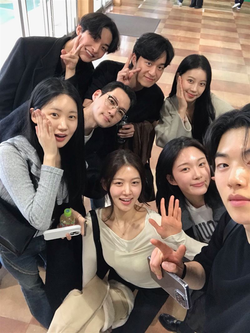 《Heart Signal 5》女出演者遭到爆料稱她在與已婚人士維持關係的情況下，仍以單身身分參與節目。（圖／翻攝自IG @heartsignal.official）