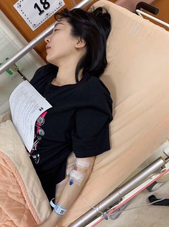 婷婷因急性腸胃炎送醫。(圖/翻攝自臉書)