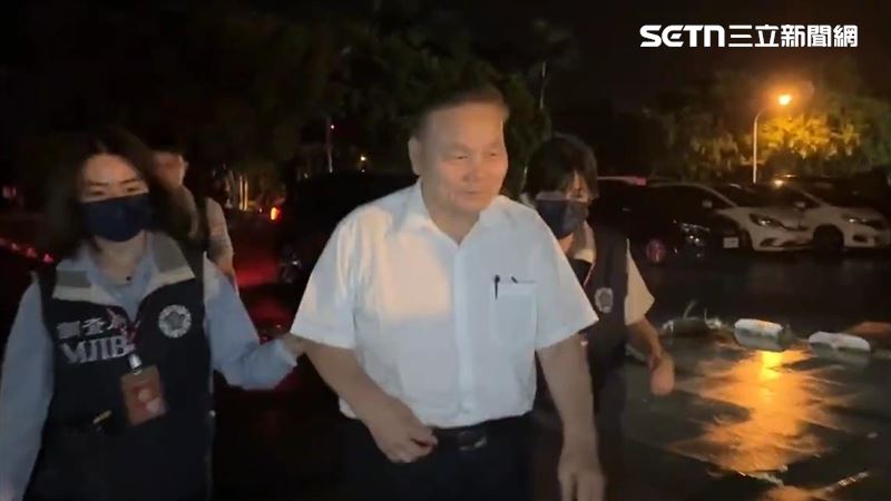 「免費營養午餐」爆發弊案,花蓮縣副縣長顏新章遭約談,12日凌晨以100萬元交保、限制住居及出境出海。(圖/翻攝畫面)