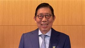富邦金今舉行股東會，蔡明興不僅看好 AI 算力上月球的潛力，更宣佈投入 189 億元參與 SpaceX IPO，將其視為長期投資的獨占性標的。面對台股高點，蔡明興除喊話金控股價遭低估，更呼籲上班族別借錢炒股，應以專業的 ETF 配置分散風險，專注本業才是累積財富的長久之道。（圖／記者師瑞德攝影）