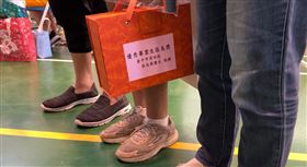 台中，清水區，區長獎禮品，淘寶貨，包裝簡體字，家長怒，區公所(圖／翻攝畫面)