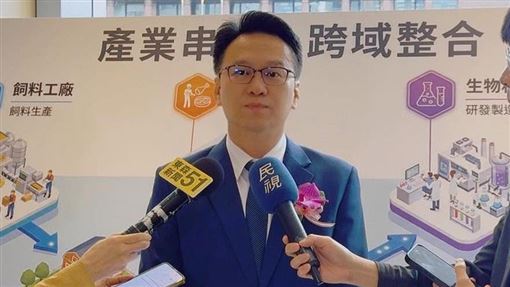 藍白硬闖高虹安條款　莊競程轟：因人設事
