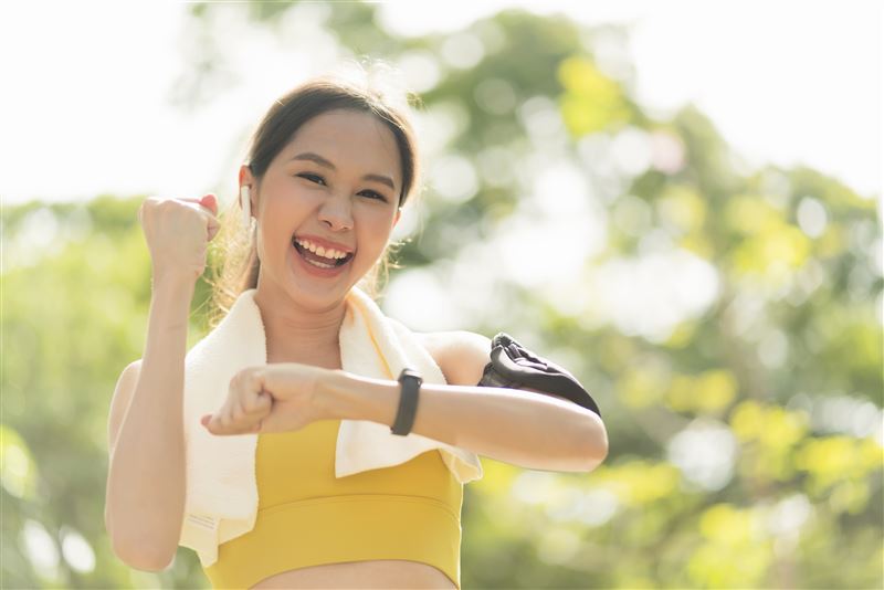 科技圈瘋AI，健康圈在流行「它」！從矽谷富豪到長壽醫學專家都在研究！