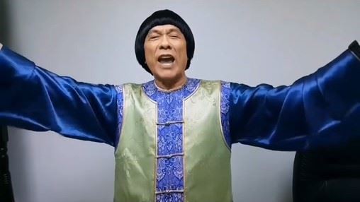 王彩樺回憶,年輕時因鼻樑較塌,在豬哥亮建議下進行注射式微整形。(圖/翻攝自謝金晶IG)