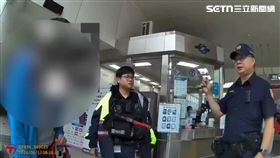 北市陳女趕上班推倒高男，雙方當場爆發激烈口角。（圖／翻攝畫面）