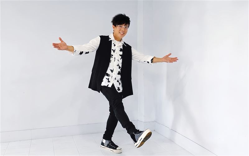 「辦桌二人組」解散後,成員阿傑選在6/15警察節推出新單曲致敬。(圖/蔘龍集團 提供)