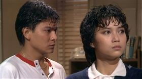 香港資深女星陳敏兒於威爾斯親王醫院因病安詳辭世，她曾擔綱劉德華成名作《獵鷹》的第一女主角。（圖／翻攝自劇照）