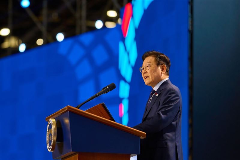 對於民調慘跌，李在明公開向國民道歉，「我虛心接受國民嚴厲的評價。」（翻攝自臉書@李在明）