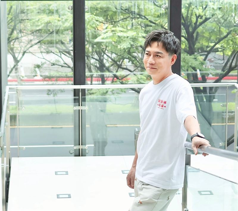 陳隨意接受《三立新聞網》訪問。(圖/記者田俊彥攝影)