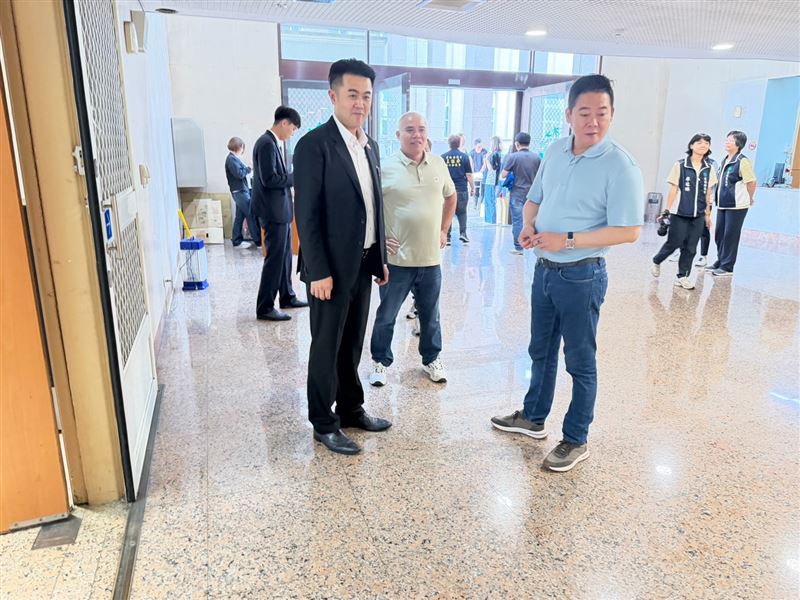 雲林子弟事業有成，返鄉回饋為議會加菜。（圖／江海房屋提供）