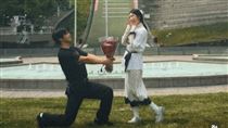 女星點頭嫁日籍男友　浪漫求婚現場曝光了