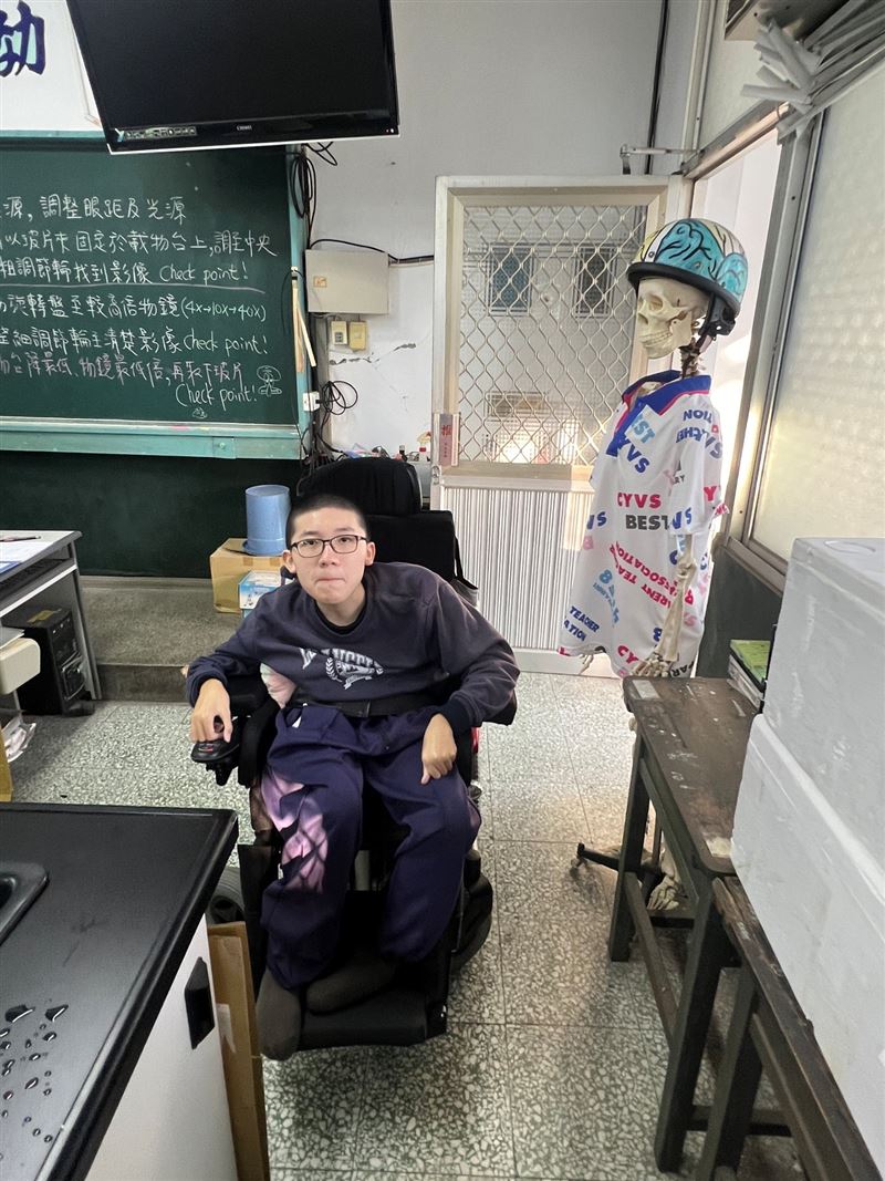 2026年總統教育獎公佈,嘉義高級商業職業學校學生郭健安為60位獲獎學生之一。(圖/教育部提供)