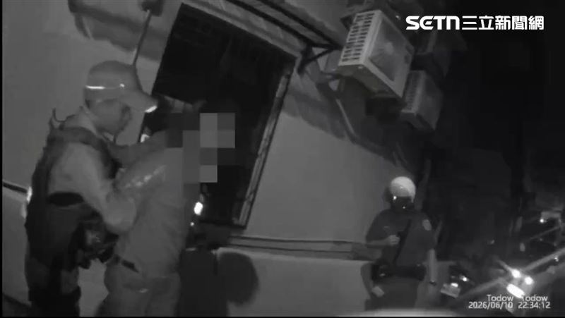 毒駕騎太快衝進路檢點 他棄車跑輸警遭逮
