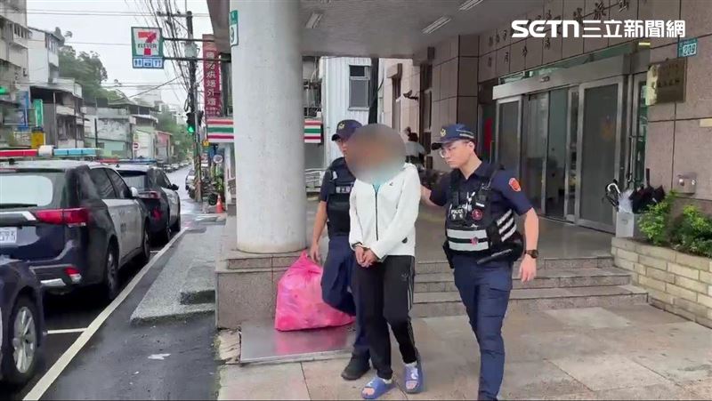 警方破門攻堅依託咪酯分裝場，並將陳姓毒販依毒品罪嫌送辦。（圖／翻攝畫面）