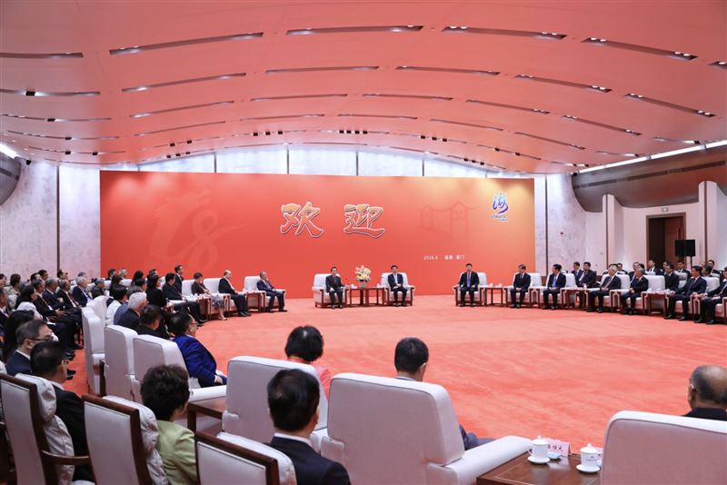 海峽論壇會前中國全國政協主席王滬寧會見國民黨副主席張榮恭一行人（圖／國民黨提供）