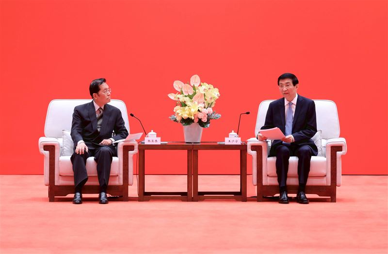 海峽論壇會前中國全國政協主席王滬寧會見國民黨副主席張榮恭一行人（圖／國民黨提供）
