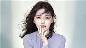 國際天文界近日公布最新一批經國際認證的小行星命名結果，其中一顆編號208663的小行星，被正式命名為「徐熙媛」。（圖／翻攝自大S徐熙媛官方帳號IG）